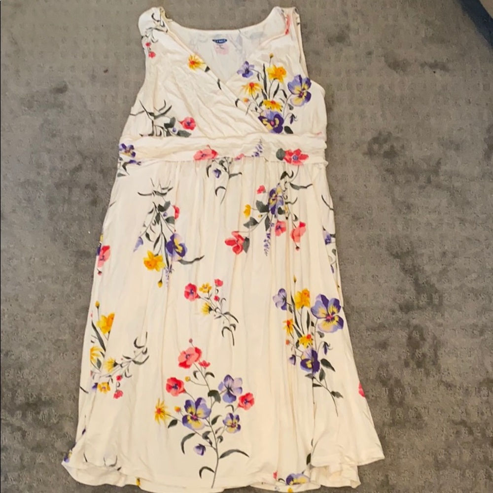 Old Navy floral maternity dress